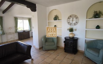 Beautiful and spacious Mediterranean villa with large terraces.